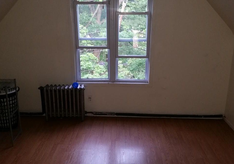 1st image of 23 S Munn Ave APT 3