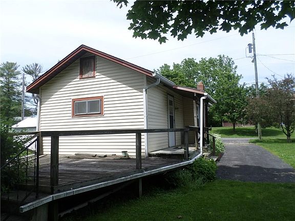 4th image of 105 McKinley Ave
