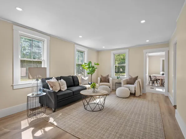 558 High Street, West Gardiner, ME 04345