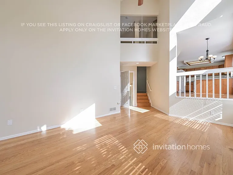 1572 Beacon Hill Dr — Photo 7