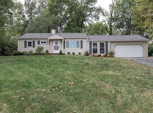 211 Highview Dr, Ballwin, MO
