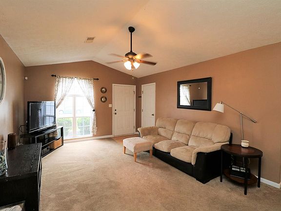 4th image of 2221 Curtiswood Dr
