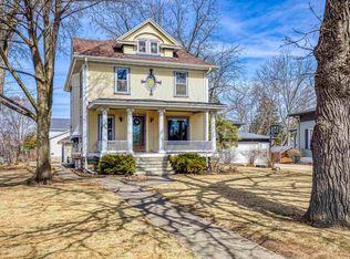 32 W New York Ave, Oshkosh, WI 54901