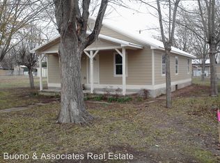 307 Taylor St, Smithville, TX 78957