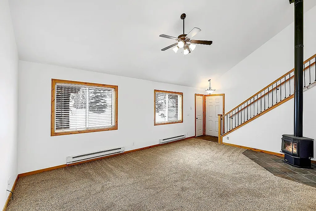 2 bed, 1132 sqft, $2,400 — Photo 2