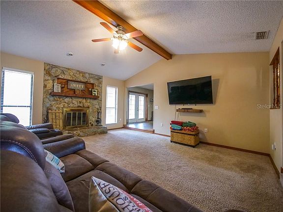 4th image of 5823 Yarborough Ln
