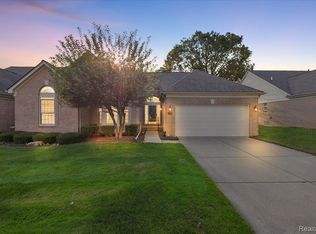 44119 Kendyl Dr, Sterling Heights, MI 48314