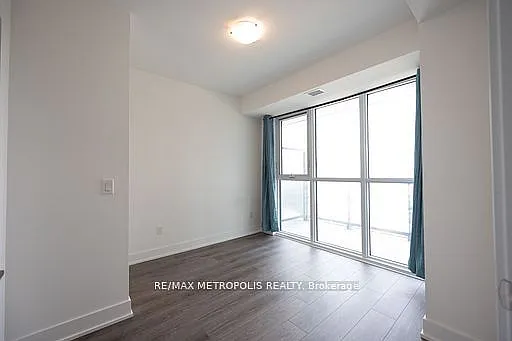 2545 Simcoe St N #412 — Photo 3