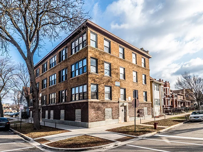 5448 W Adams St #119-21 — Photo 9