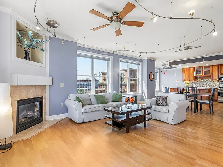 360 W Washington Ave #1001 — Photo 23