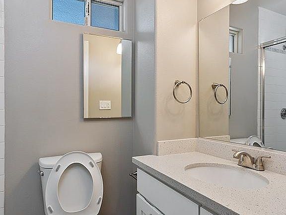 4th image of 250 W Stocker St #248