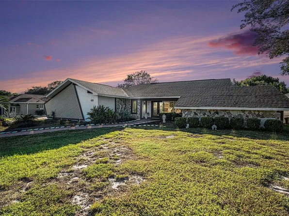 8212 Delaware Dr, Weeki Wachee, FL 34607