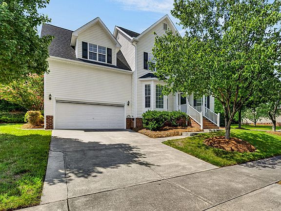 5th image of 802 Fanning Way