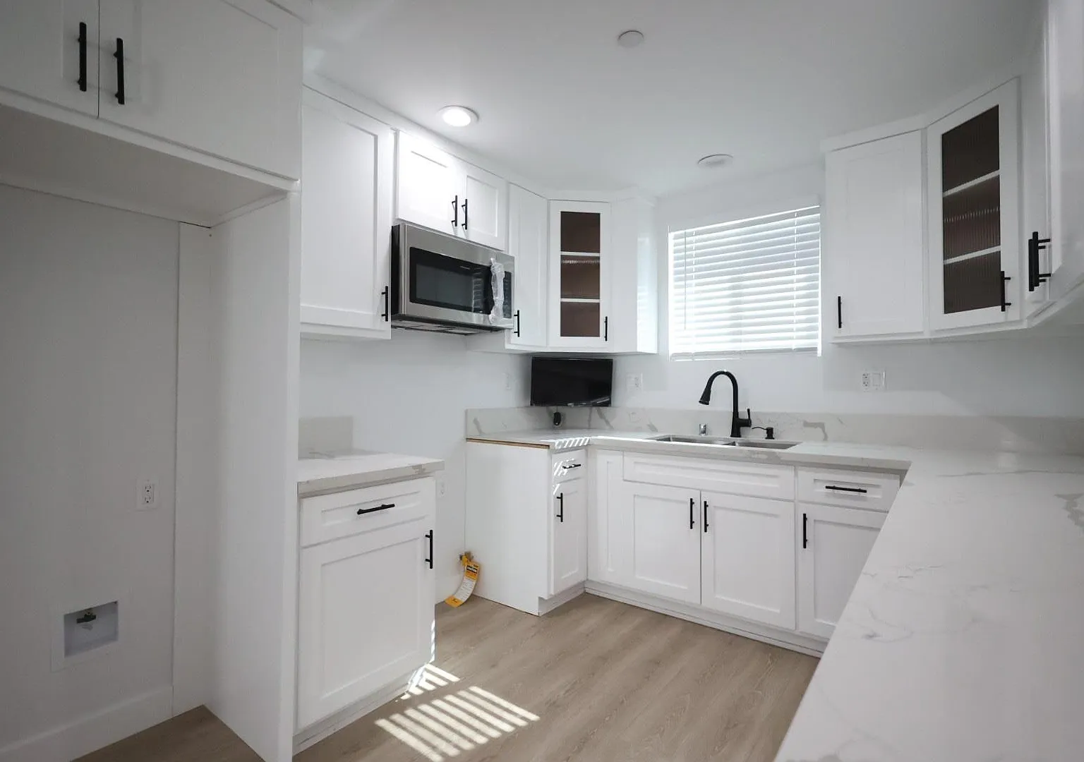 1308 E M St — Photo 4