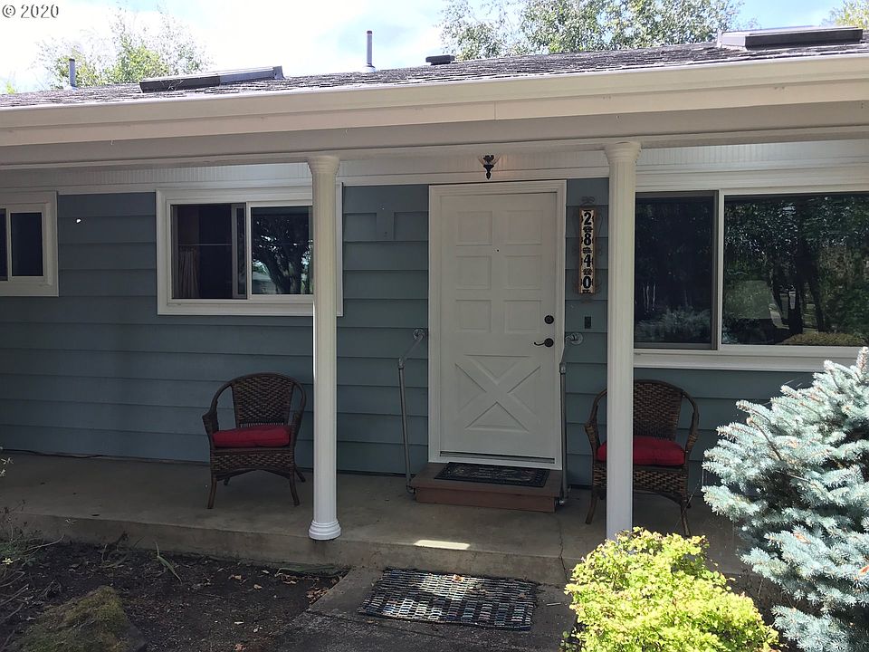 2nd image of 2840 3rd St