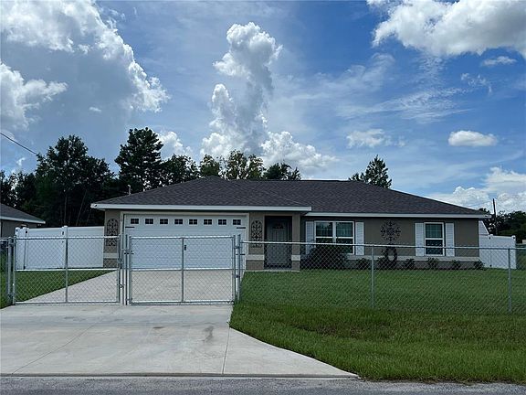 2nd image of 10 SE Malauka Circle Ln