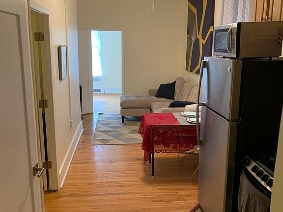 4th image of 302 E 3rd St #C