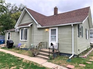 918 E 22nd Ct, Des Moines, IA 50317