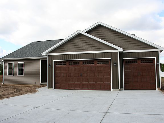 3rd image of 806 Eley St