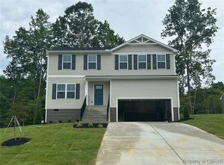 385 Highgate Dr, Hartfield, VA 23071
