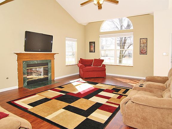 4th image of 11343 Harrington Ln