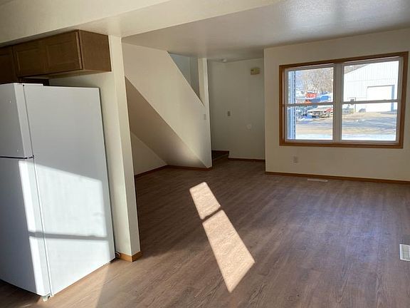 4th image of 221 N Norman St #5