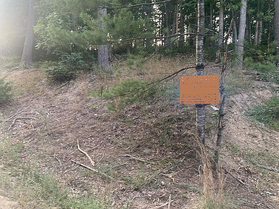 5th image of 220 Mountain Laurel Ln