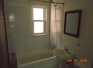 1039 S 33rd St, Milwaukee, WI 53215