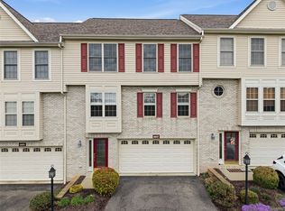 607 Hilton Cir, Oakdale, PA