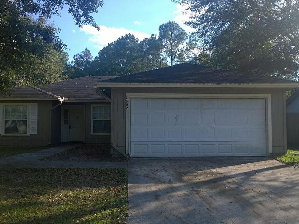 2nd image of 7802 Hunters Lake Cir S