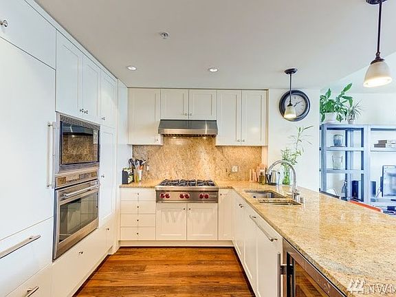 4th image of 500 106th Ave NE #1-1311