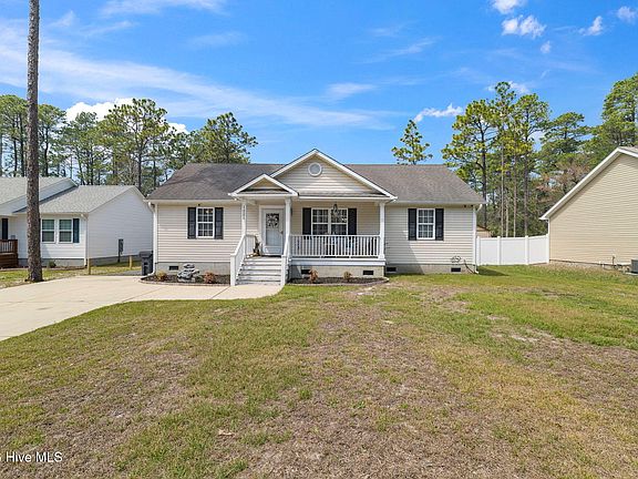 2nd image of 1221 Maple Road