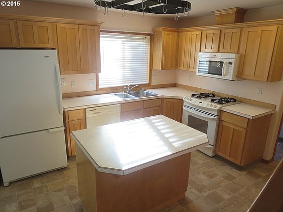 3rd image of 11401 NE 104th St