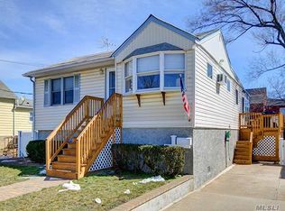 90 4th Ave, East Rockaway, NY 11518
