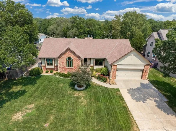 1518 E Pheasant Run St, Derby, KS 67037