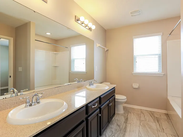 3041 Holly Grove Ln — Photo 16