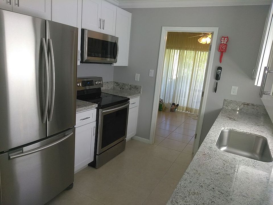 1st image of 1510 SW 22nd Way