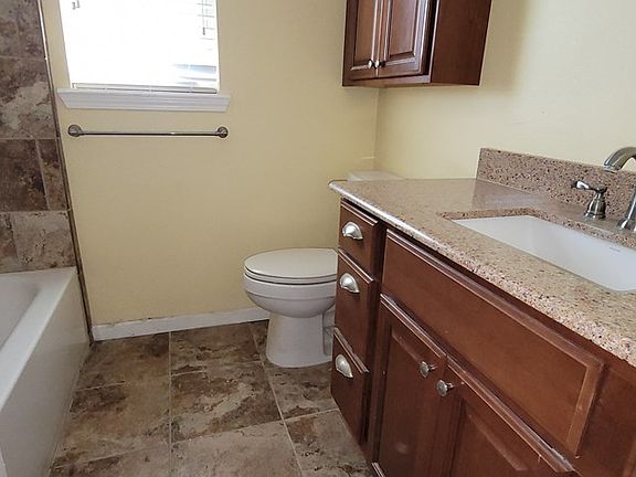 5th image of 1409 Elsie Ln