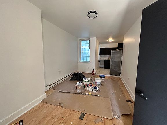 4th image of 2823 W Girard Ave #2F