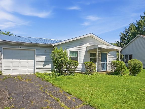 2nd image of 472 Dogwood Ln