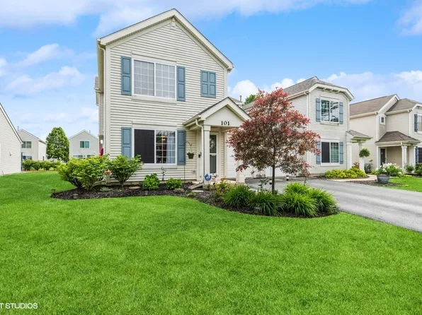 101 W Providence Ln, Round Lake, IL 60073