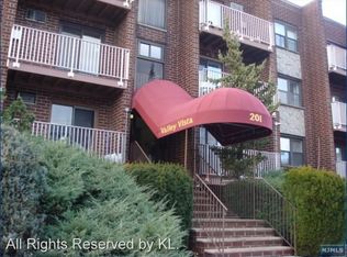 201 12th St APT 7, Palisades Park, NJ