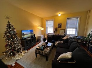 1527 Pine St FLOOR 3, Philadelphia, PA 19102