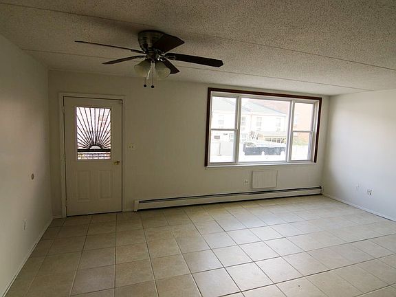 4th image of 31 Noll St #1