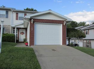 109 Olympic Ln, Fairmont, WV 26554