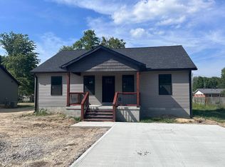 18 E Railroad St, Stanton, KY 40380