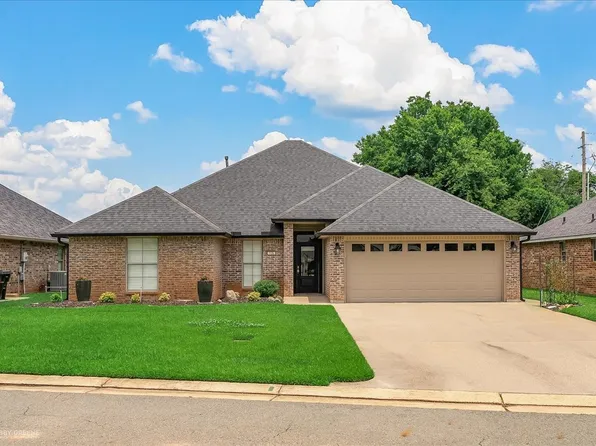 126 Willow Lake Blvd, Bossier City, LA 71111