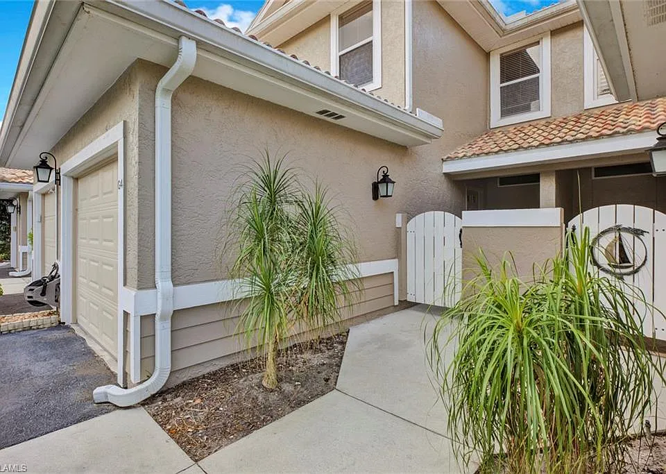 386 Emerald Bay Cir #G4