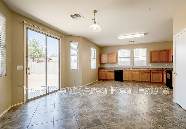 45992 W Dutchman Dr — Photo 15