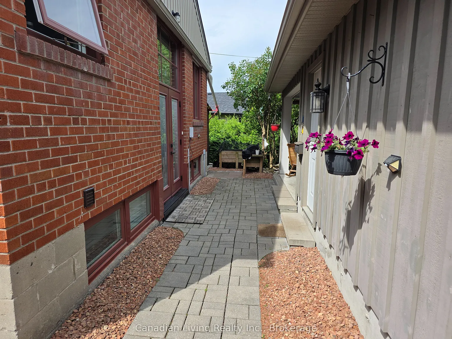 2 bed, $1,690 — Photo 4